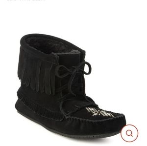 Black Manitobah Moccasins Lined on inside